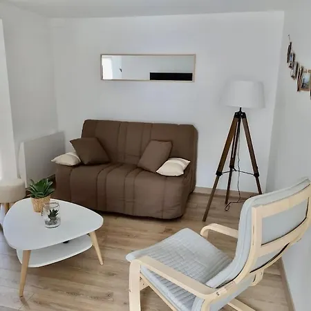 T3 - Jardin 6 Personnes Apartment *